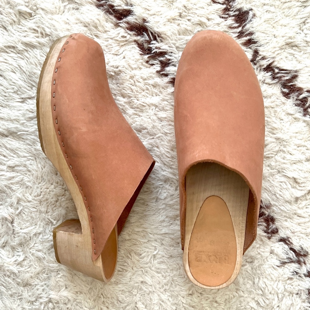 BRYR Clementine Closed Toe - Mid Heel in Clay Nubuck size 9